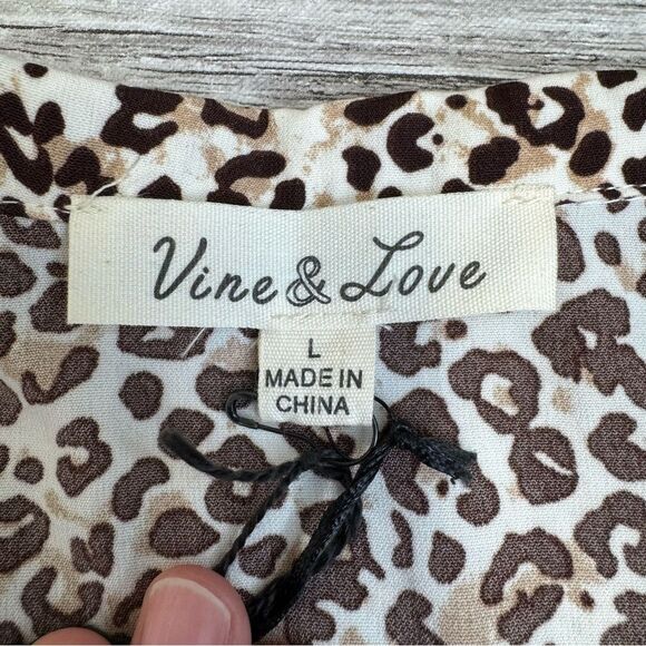 Vine & Love Women's Animal Print Collared Blouse L LG Large Cream Brown Cheetah - Picture 7 of 15